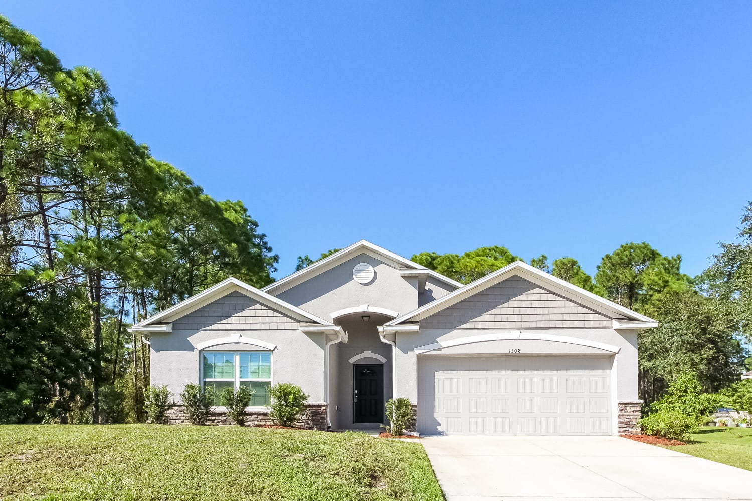Front of 1508 Heberling Ave, North Port, FL