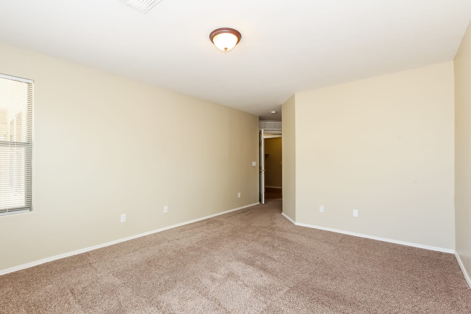 15082 W Taylor St, Goodyear photo 10