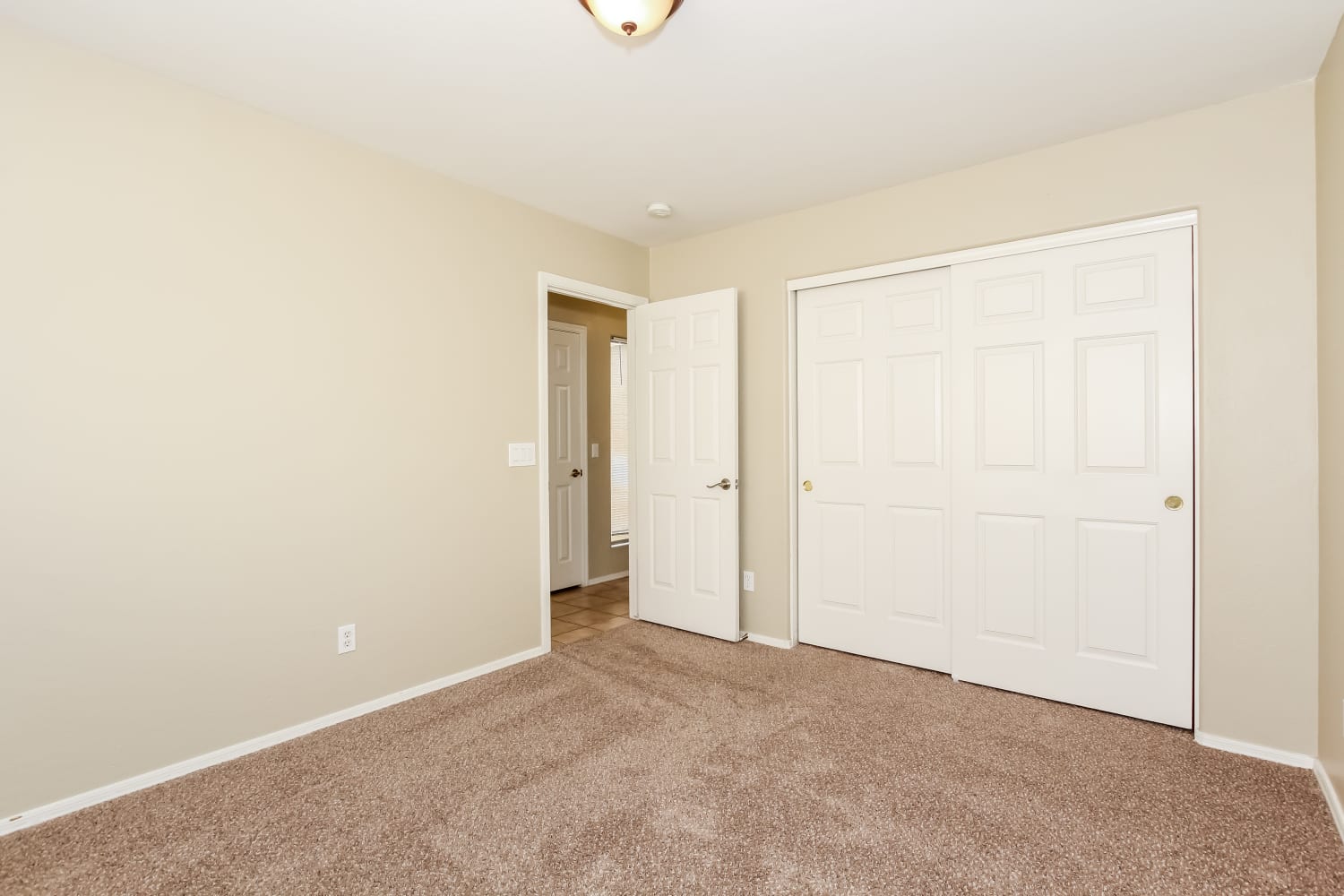 15082 W Taylor St, Goodyear photo 15
