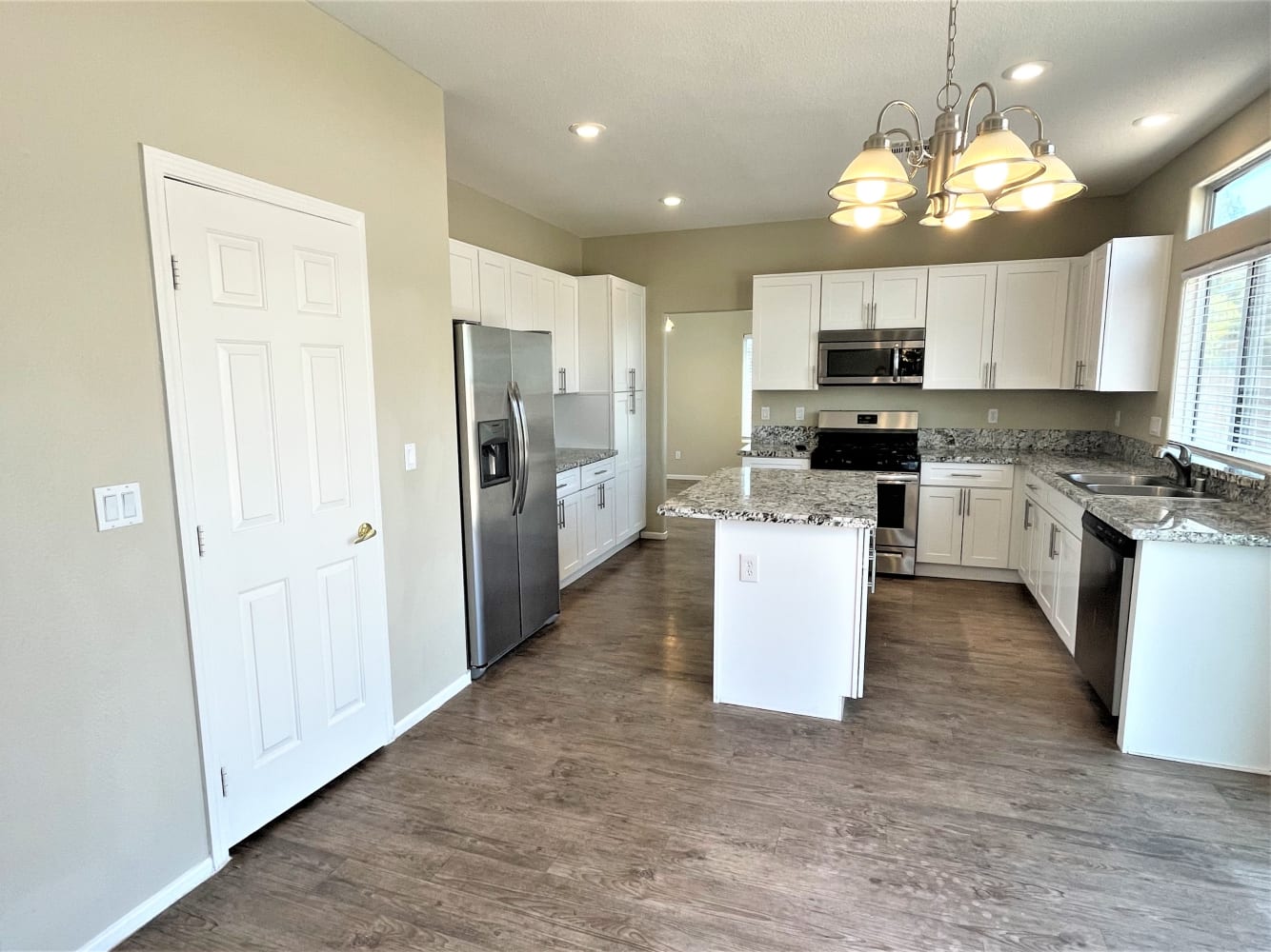 1512 Auburn Valley Ave, Las Vegas photo 3