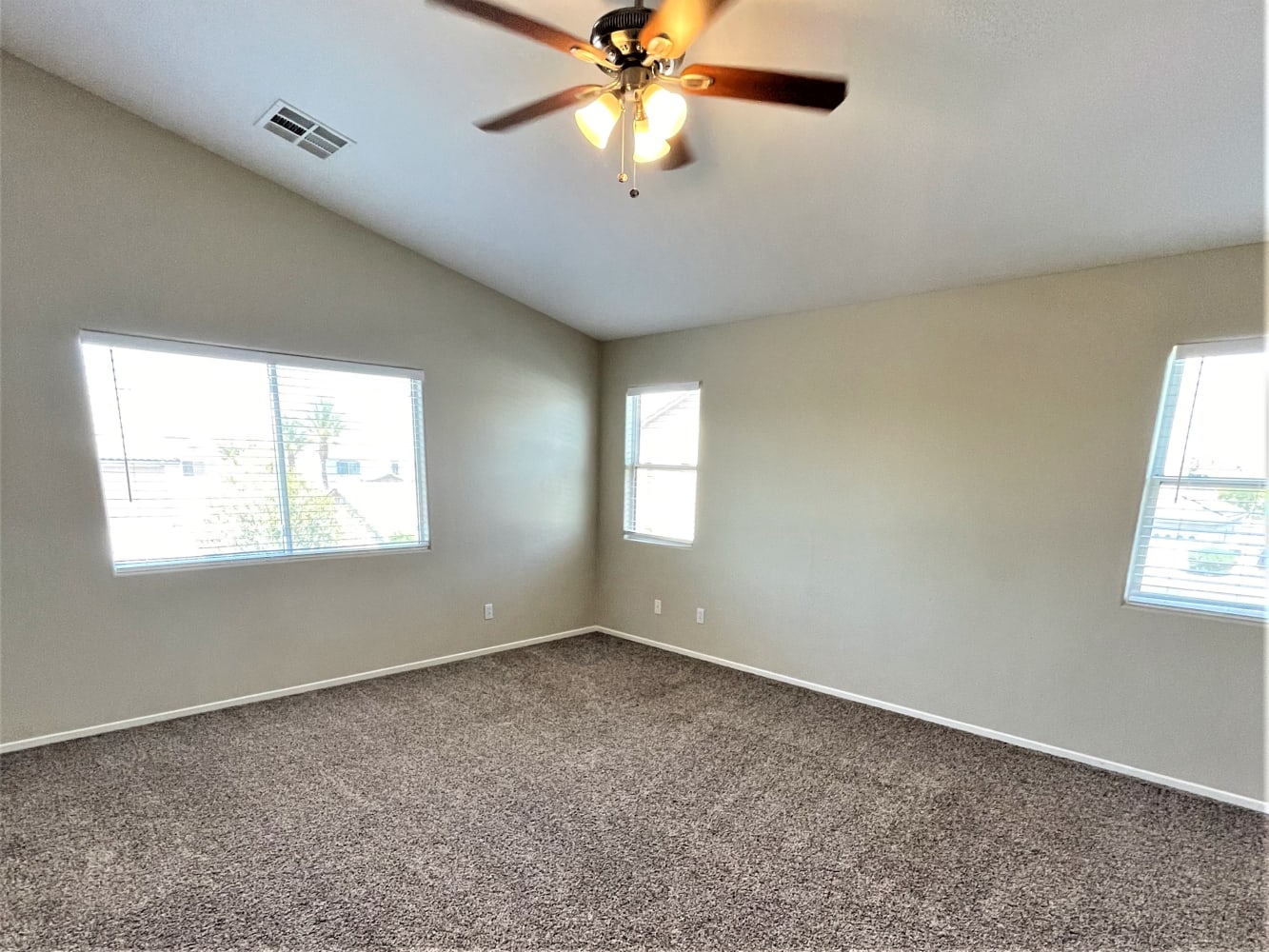 1512 Auburn Valley Ave, Las Vegas photo 5