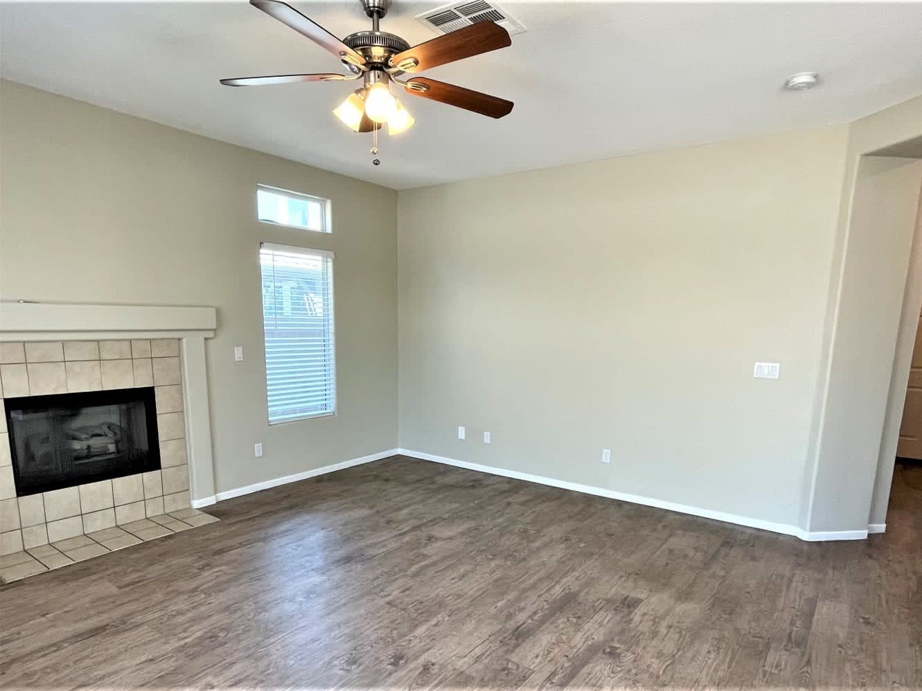 1512 Auburn Valley Ave, Las Vegas photo 2