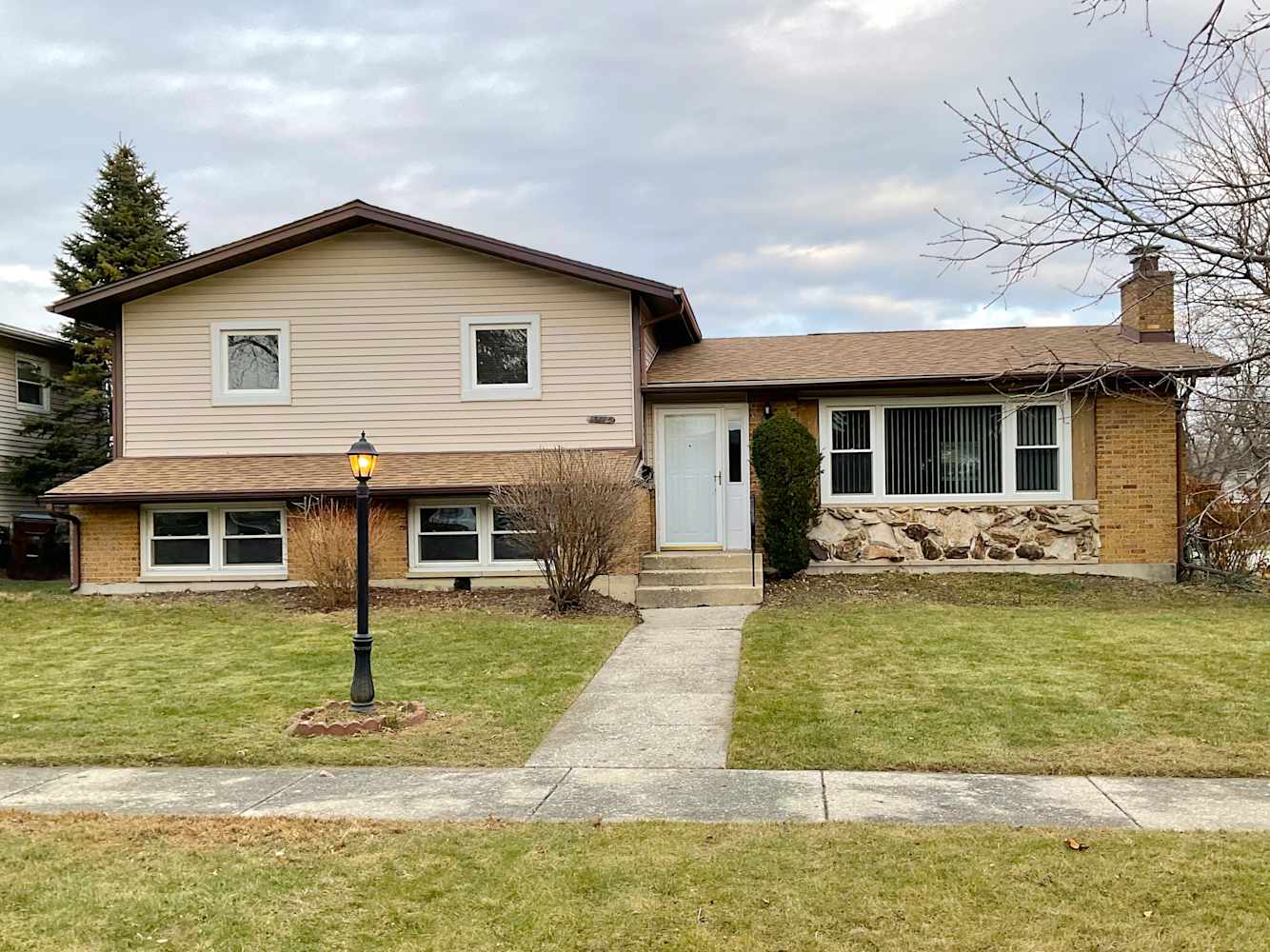 Front of 15145 Ridgeland Ave, Oak Forest, IL