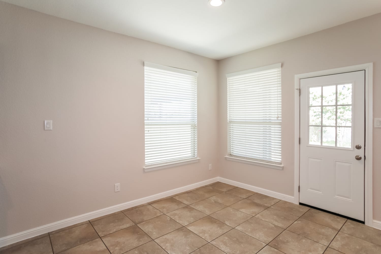 1517 Bunting Dr, Northlake photo 7