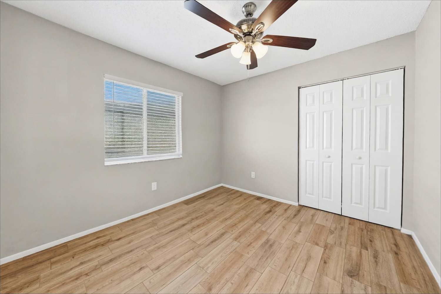 1517 Chepacket St, Brandon photo 13