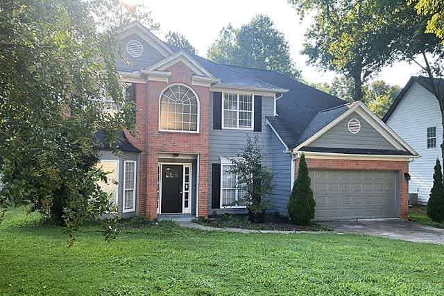 Front of 1521 Green Oak Cir, Lawrenceville, GA