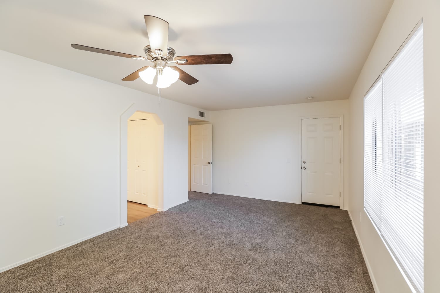 1524 W Mission Dr, Chandler photo 10