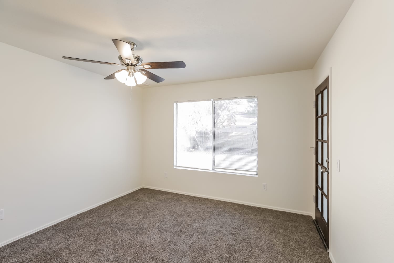 1524 W Mission Dr, Chandler photo 8