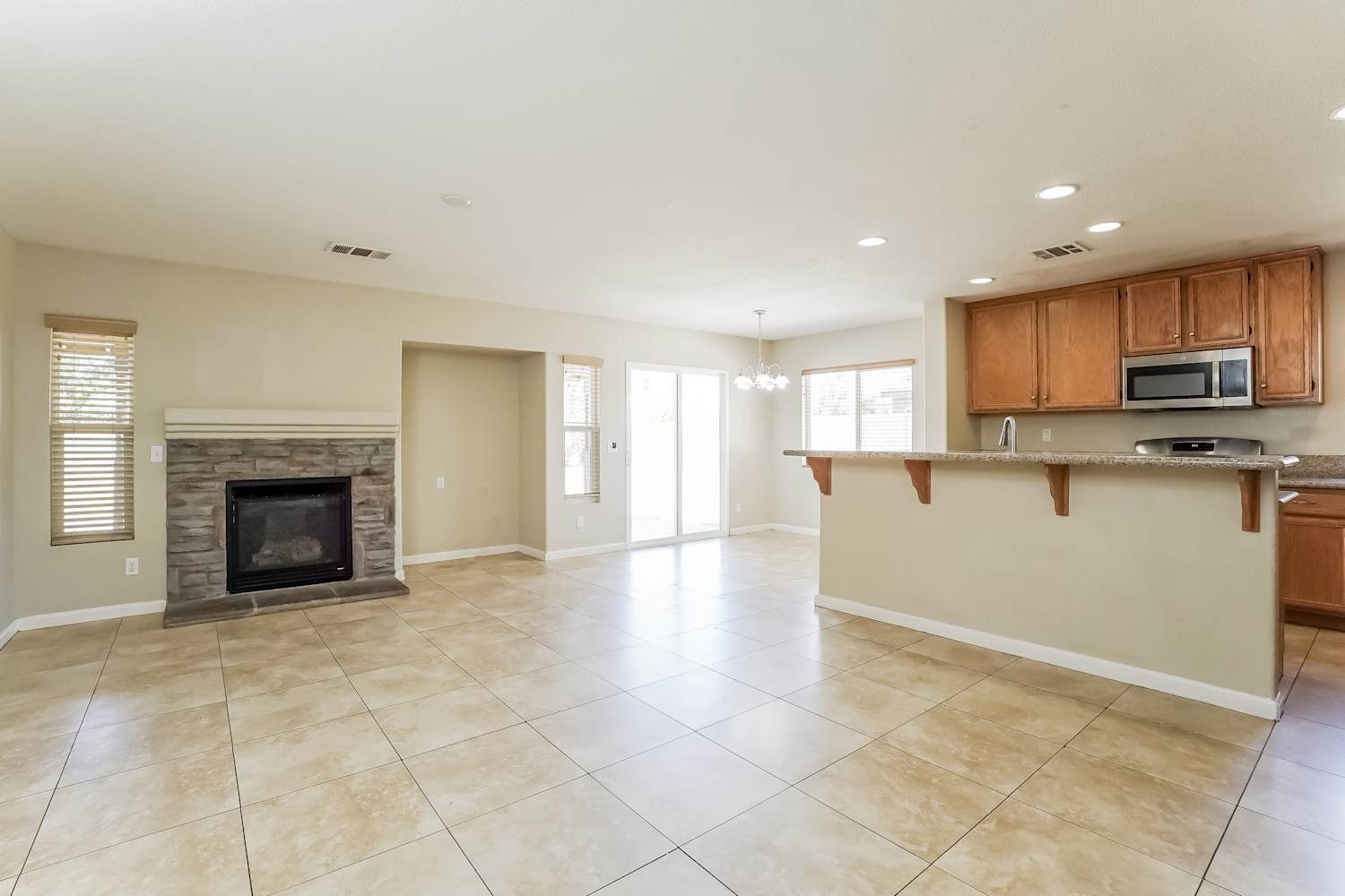 1529 Granville Way, Lancaster photo 6