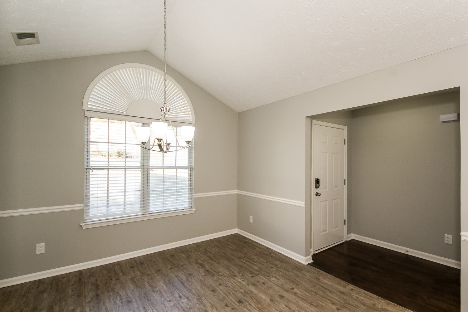 1530 Heatherton Rd, Dacula photo 13
