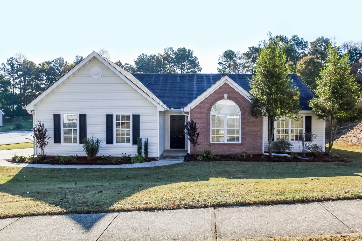 1530 Heatherton Rd, Dacula photo 1