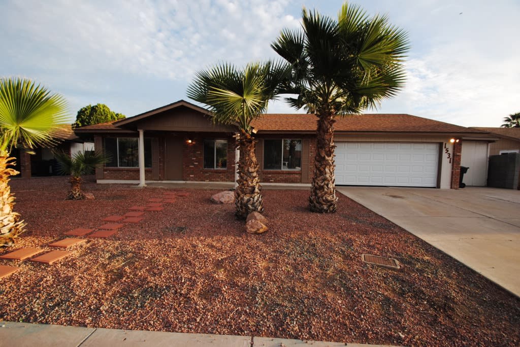 Front of 1531 E Hilton Ave, Mesa, AZ