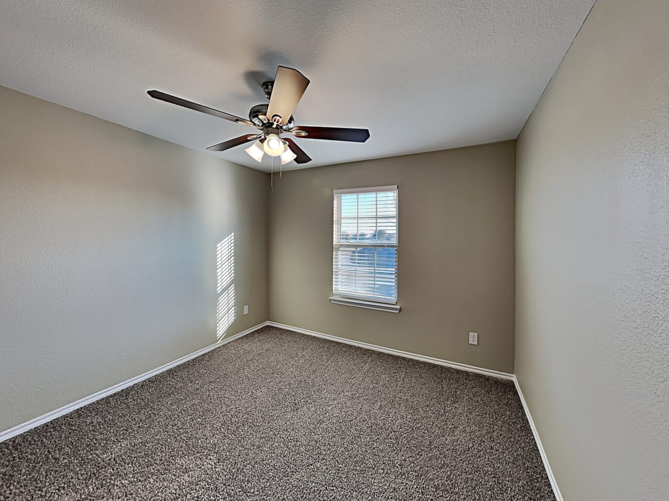 1536 Old Quarry Dr, Waxahachie photo 9