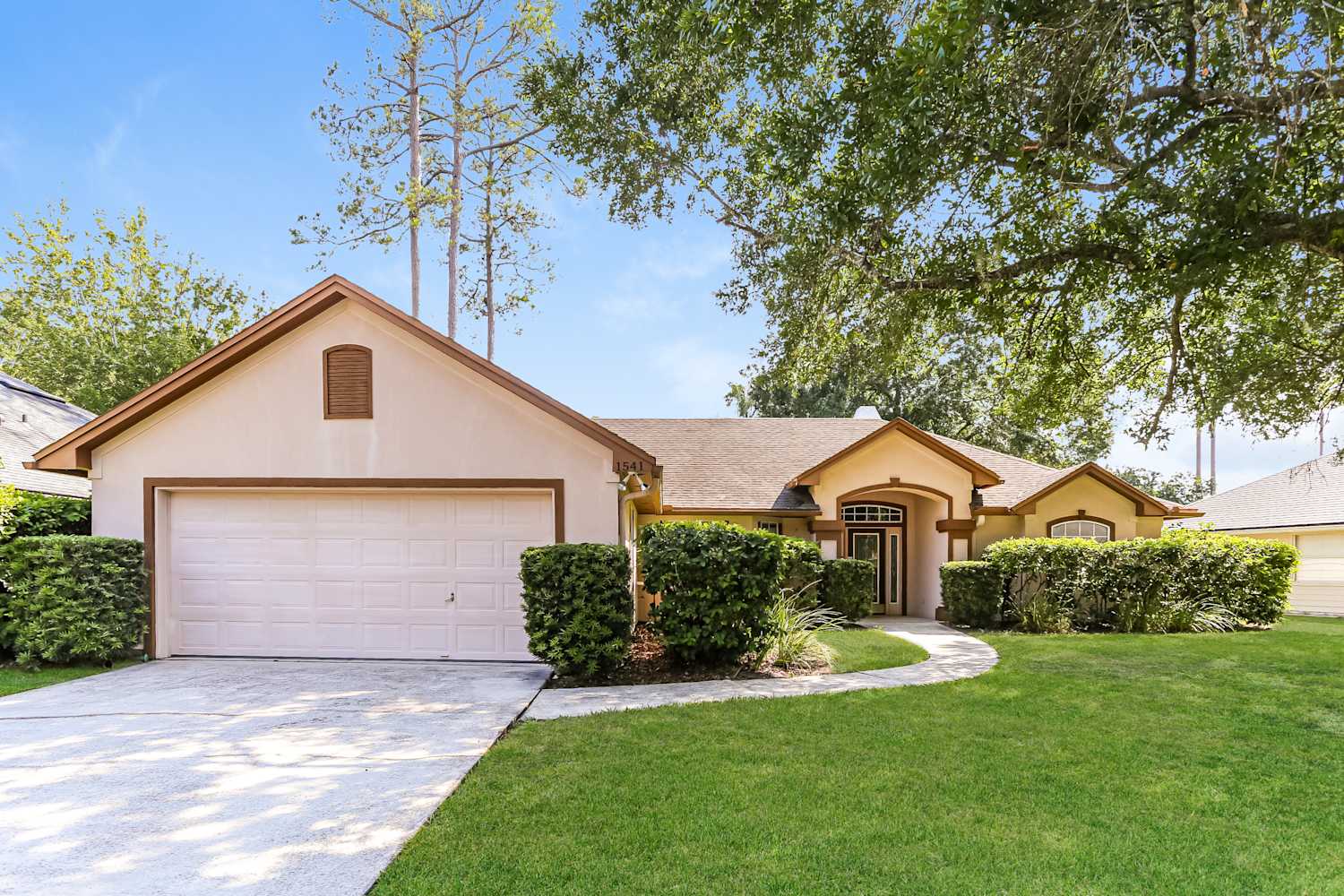 Front of 1541 Shelter Cove Dr, Fleming Island, FL