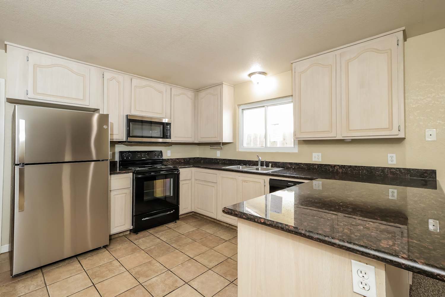 1542 Claremont Dr, Manteca photo 5