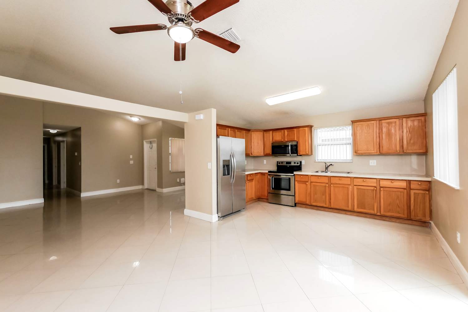 1544 NW 158th Ave, Pembroke Pines photo 6