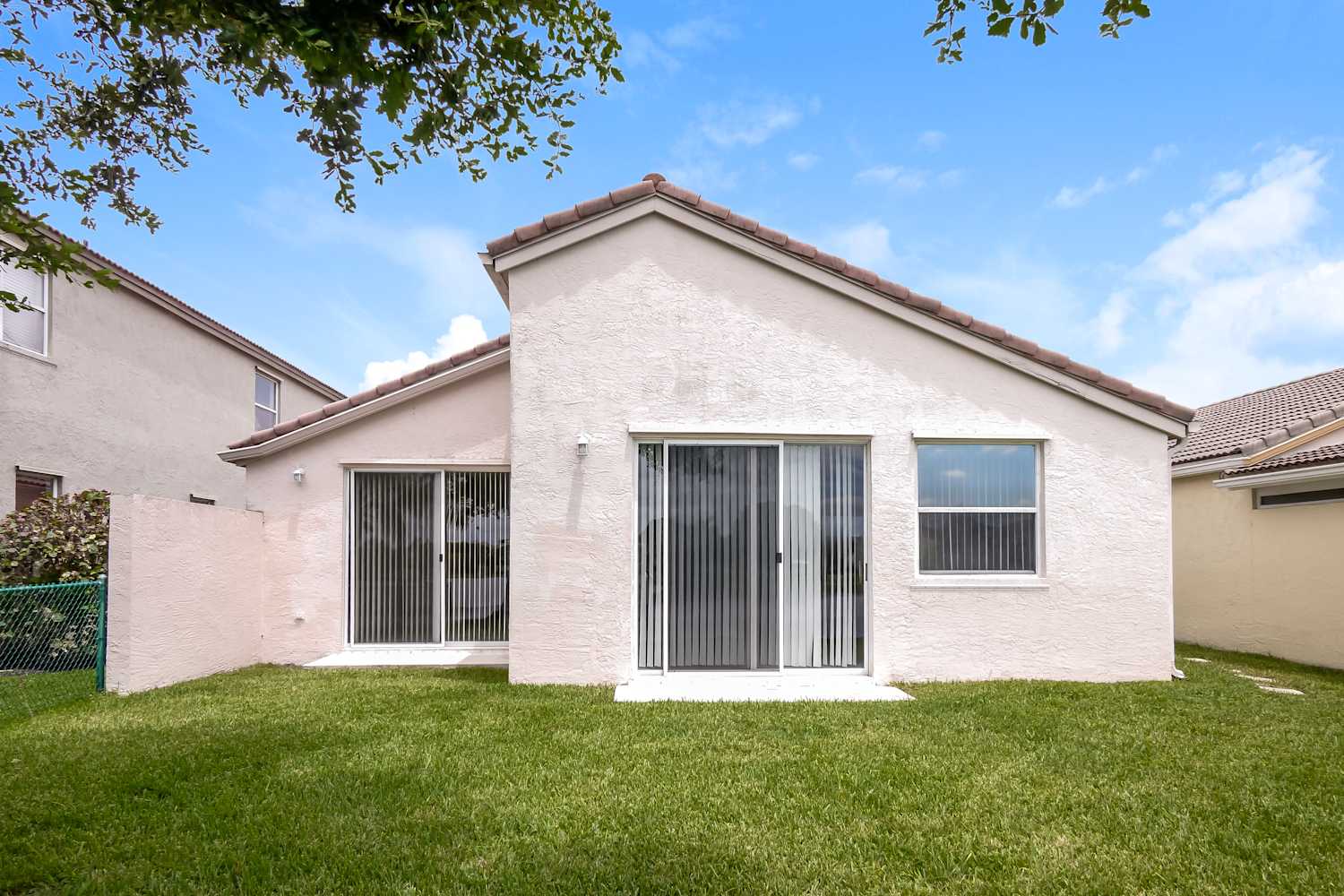 1544 NW 158th Ave, Pembroke Pines photo 16