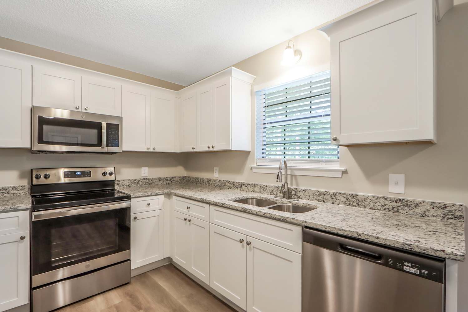 155 Russell Dr, Hiram photo 11