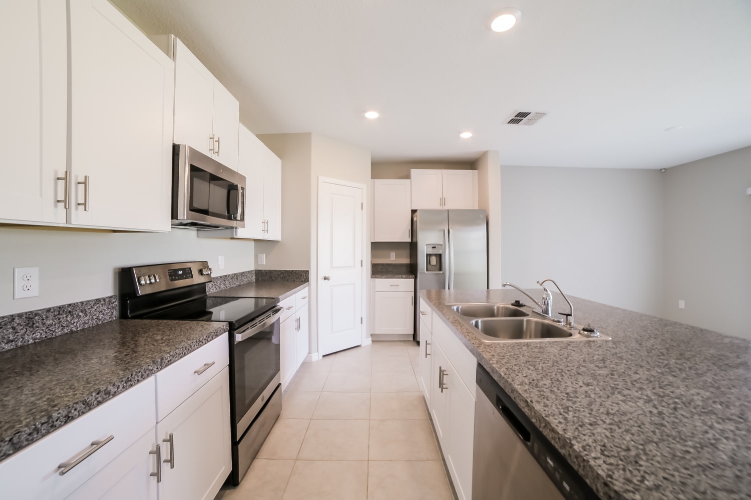 15545 Miller Creek Dr, Sun City Center photo 7