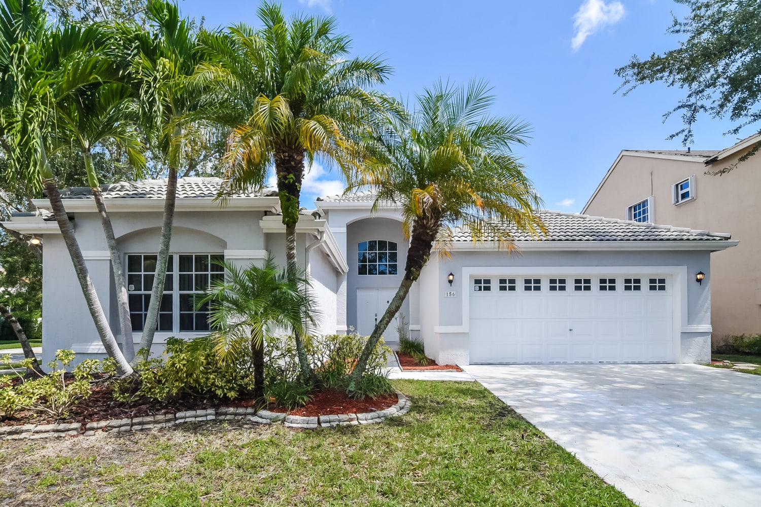 156 Cameron Dr, Weston photo 1