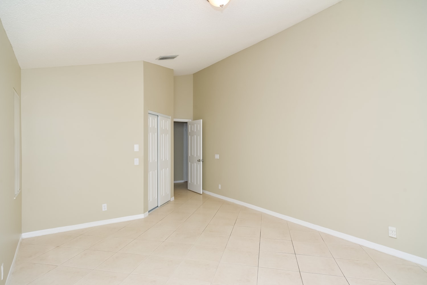 156 Cameron Dr, Weston photo 12