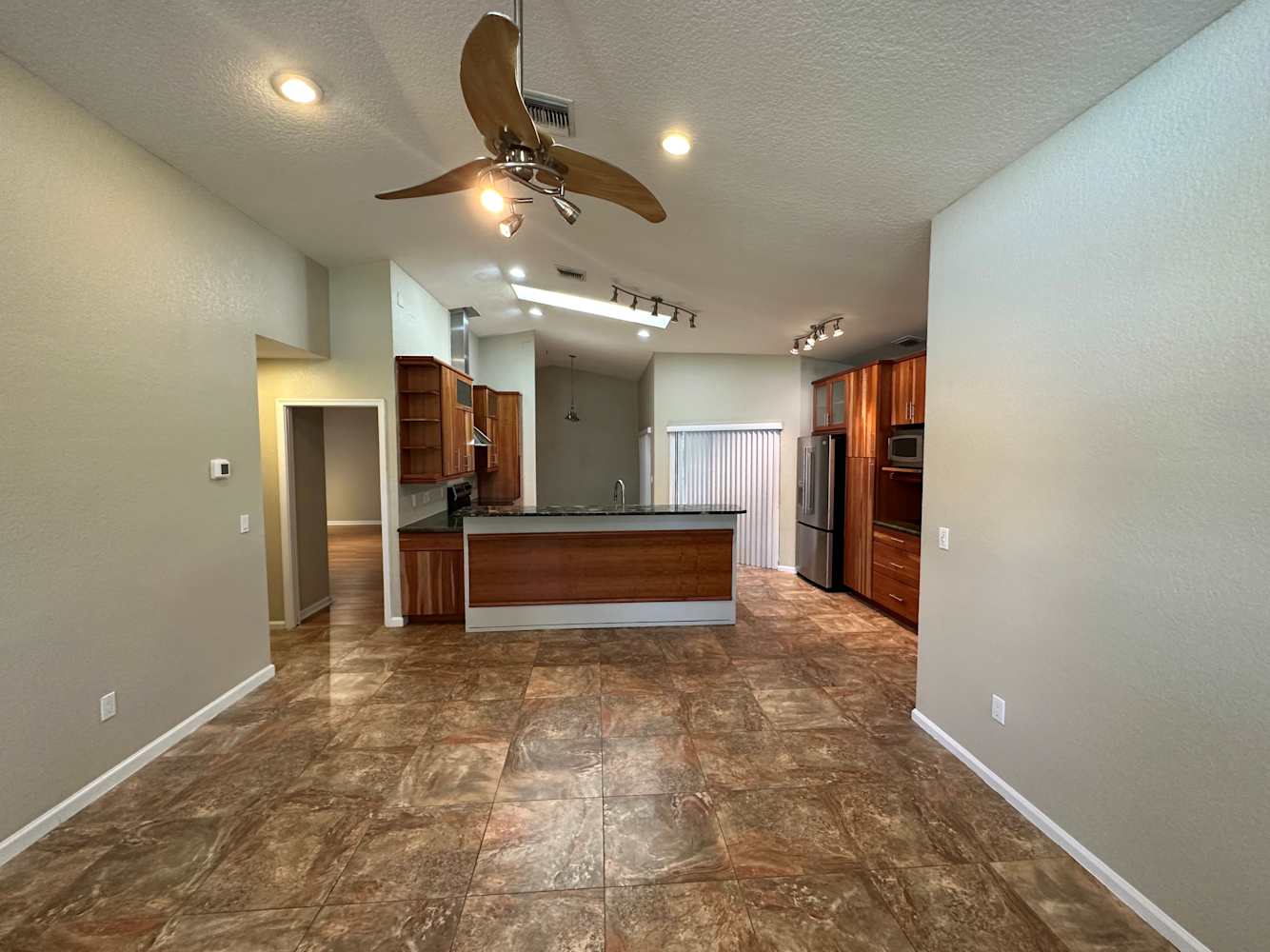 1566 Hollyhock Rd, Wellington photo 4