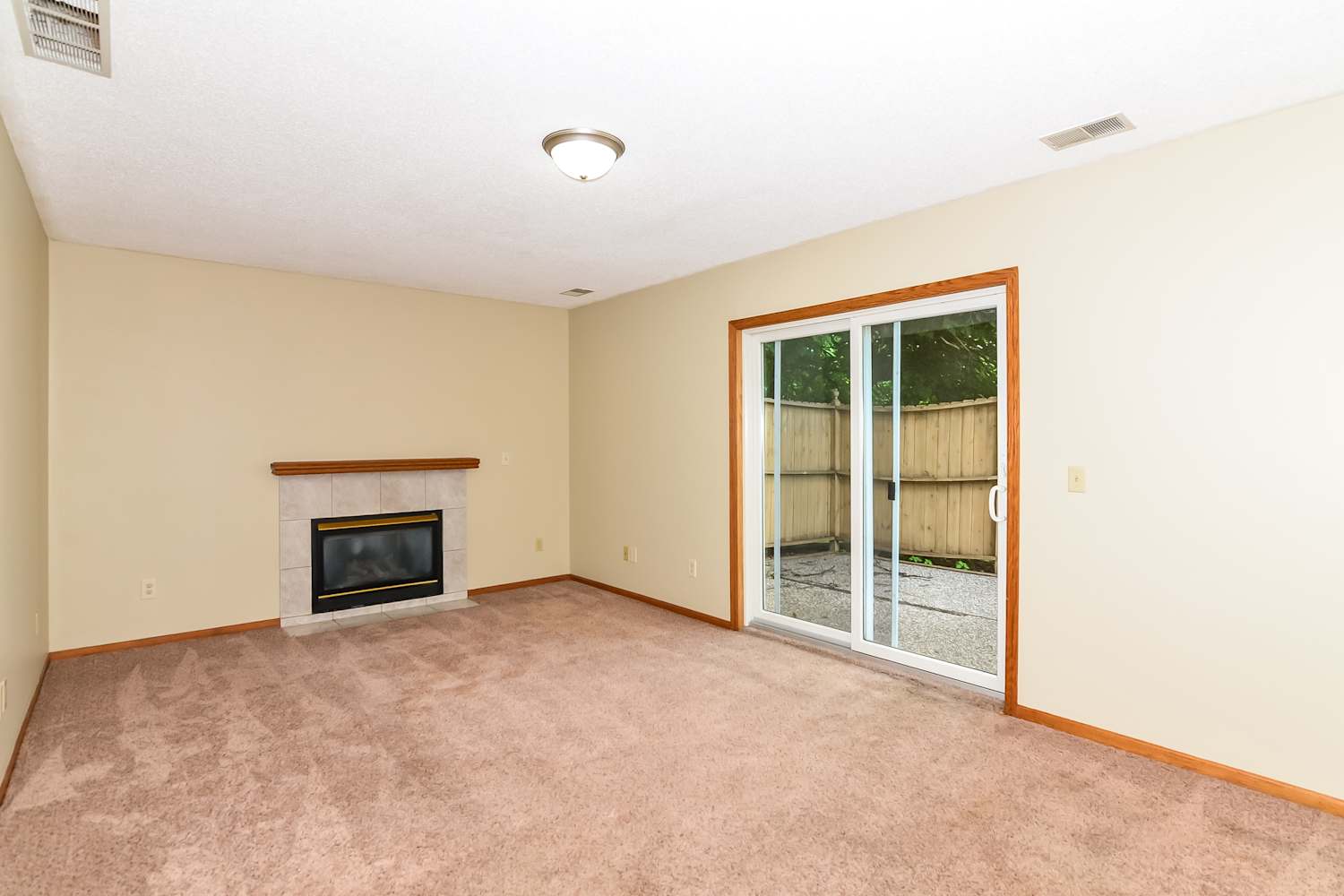 15684 Cumberland Ave W, Rosemount photo 6