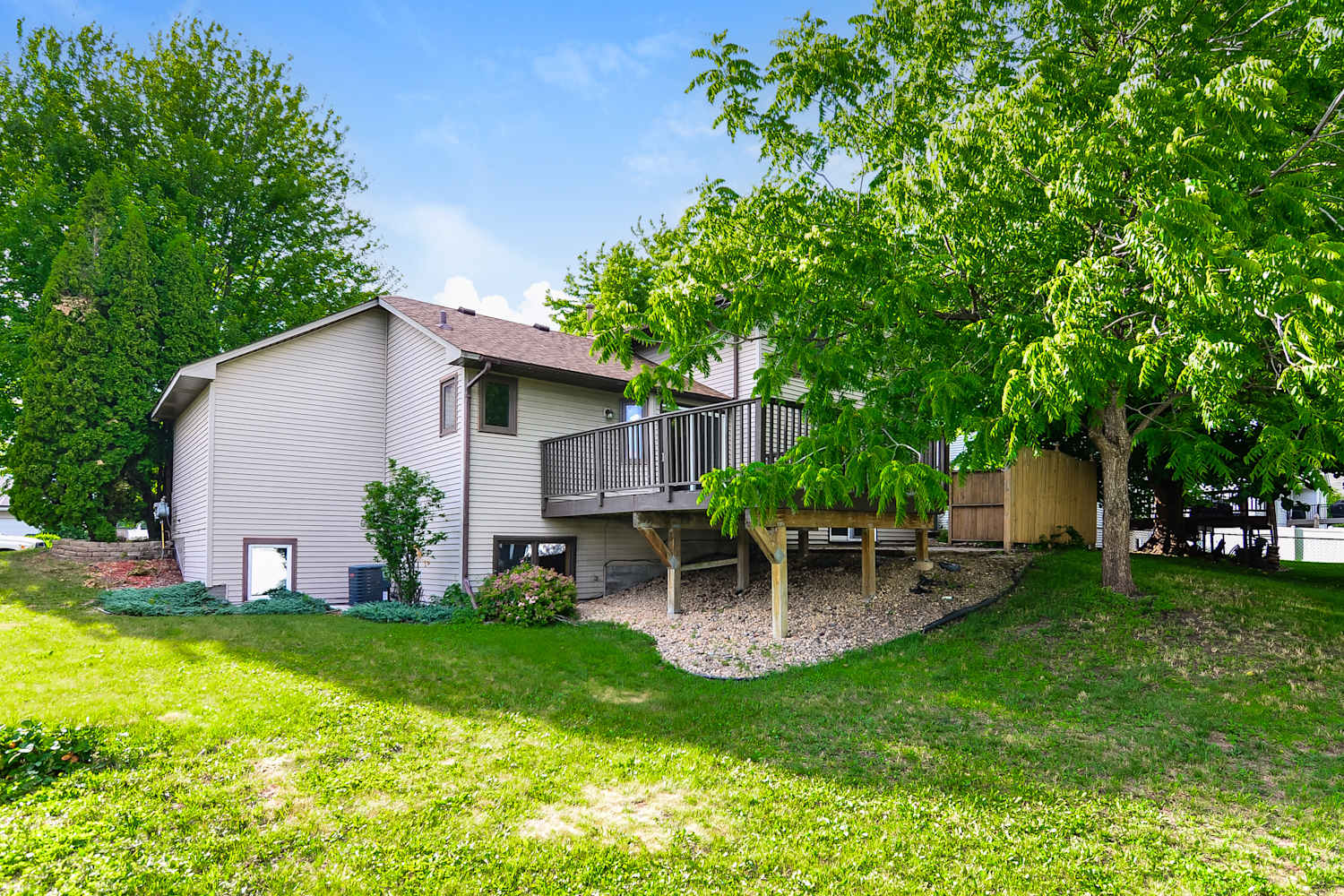 15684 Cumberland Ave W, Rosemount photo 18