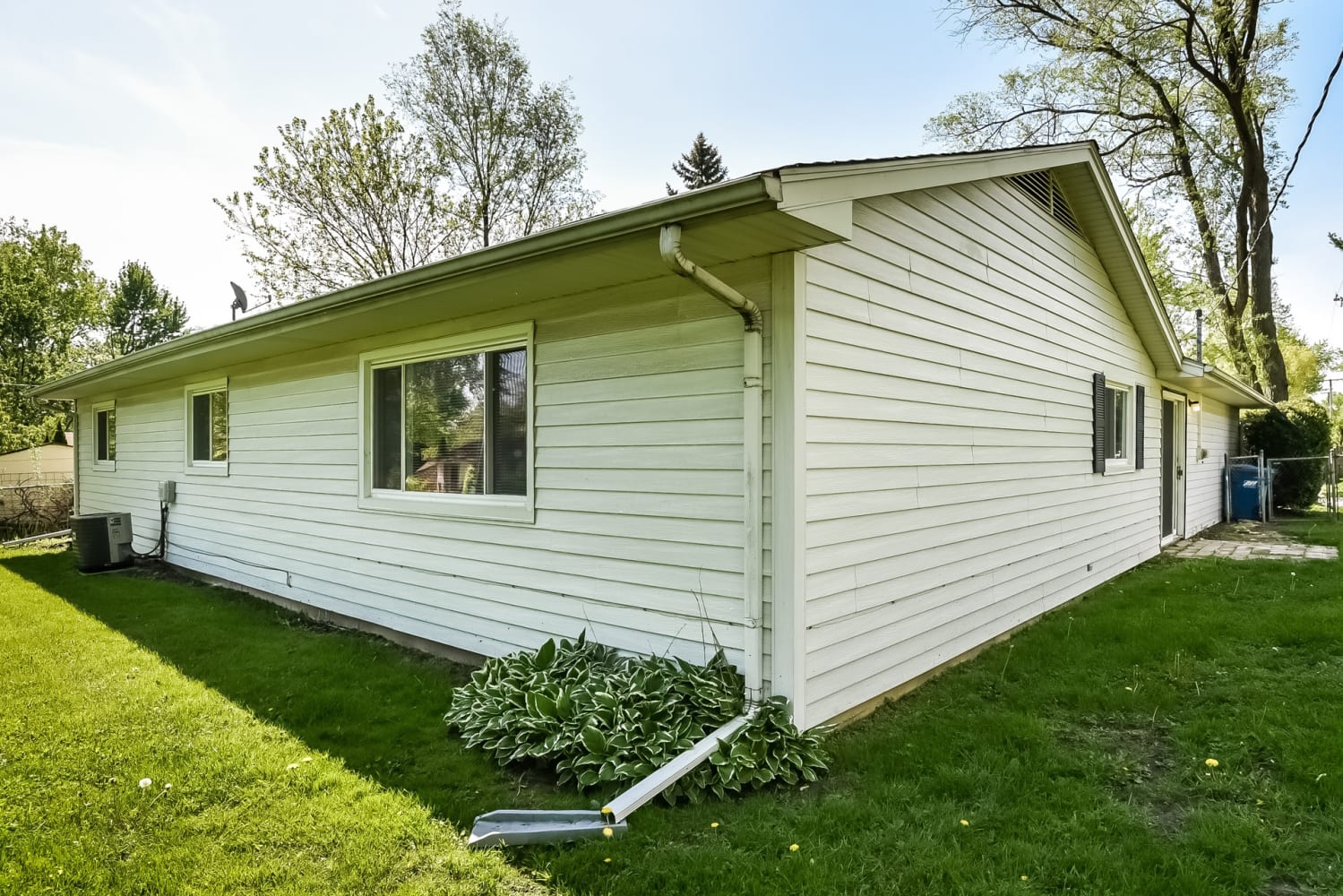 1571 Birch Ave, Hanover Park photo 12