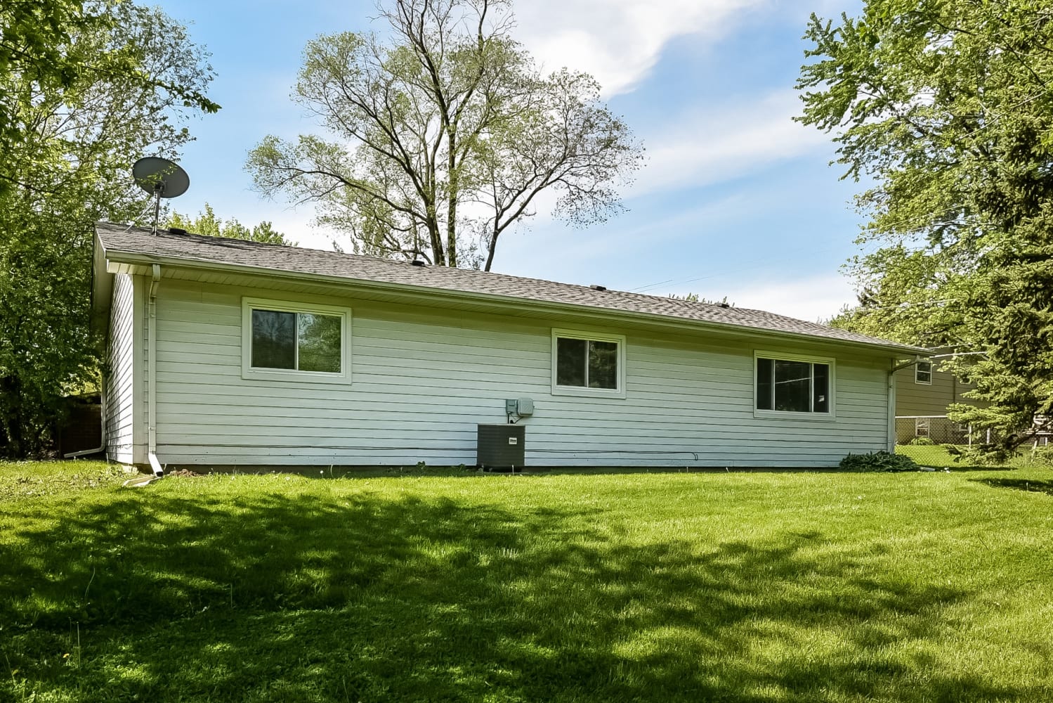 1571 Birch Ave, Hanover Park photo 11