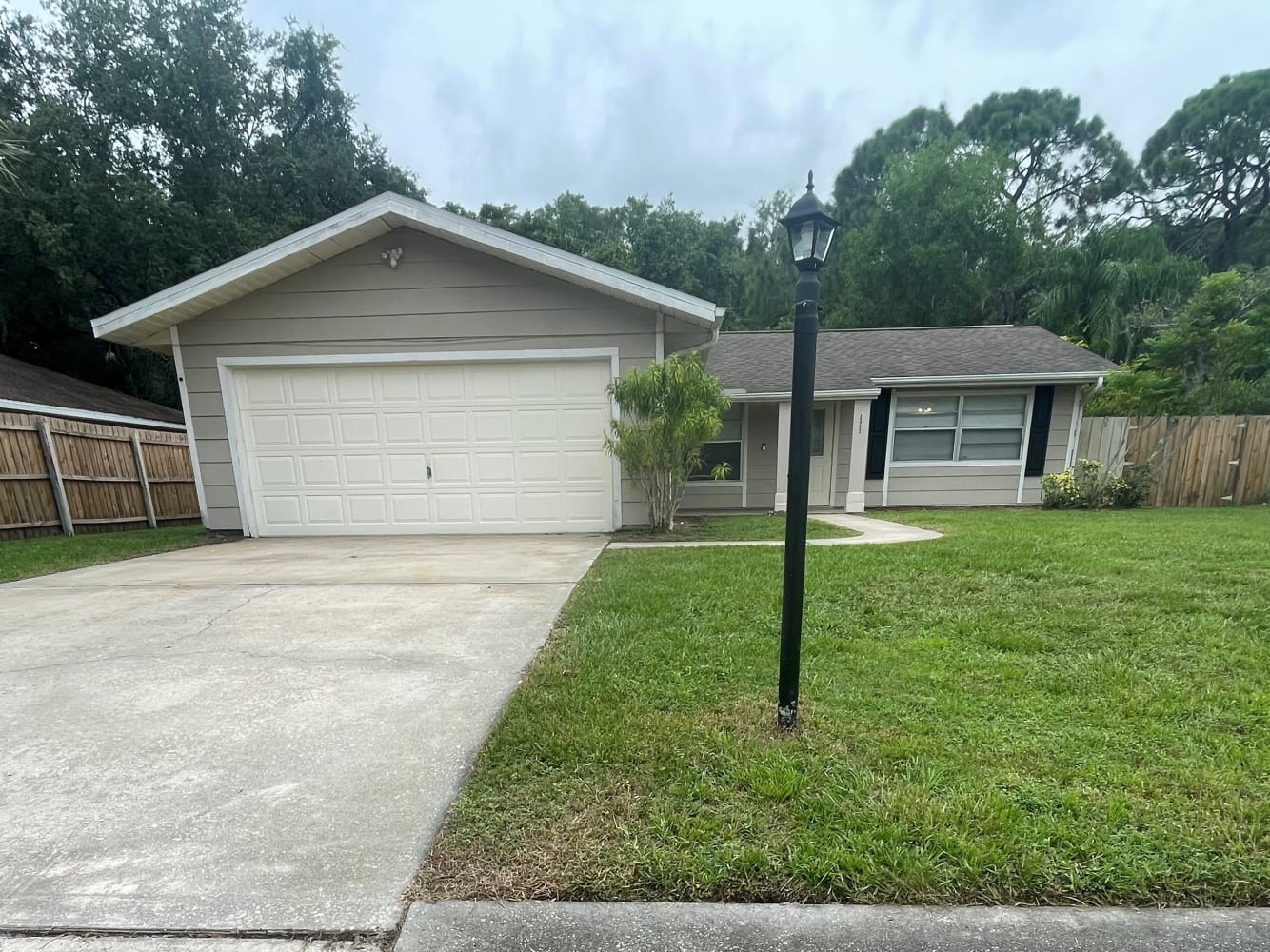 Front of 15732 Treasure Island Ln, Fort Myers, FL