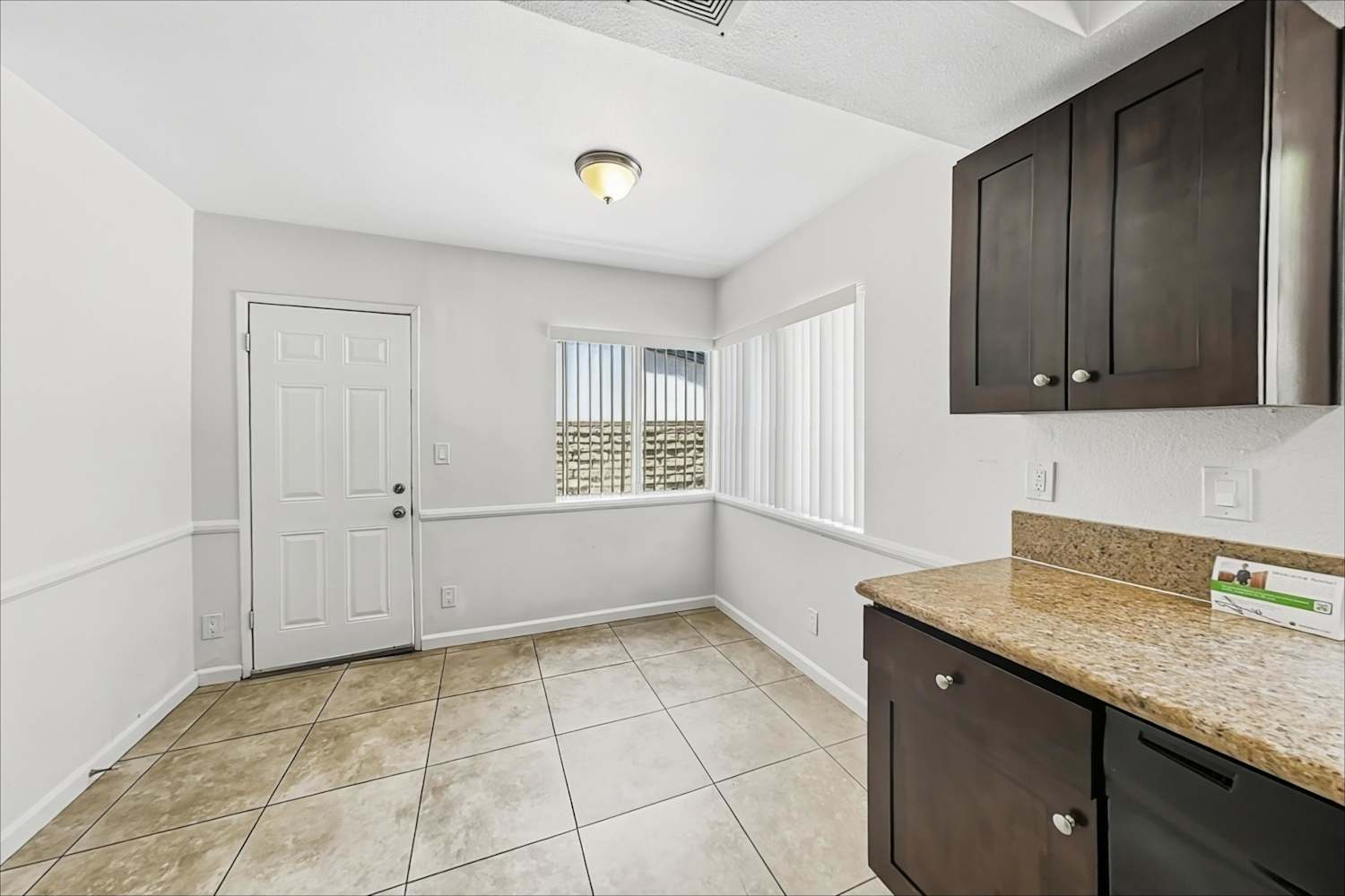 15929 Eccles St, North Hills photo 10