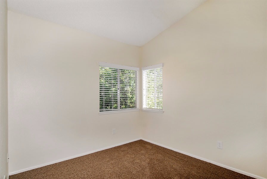 15940 Miller Ave, Fontana photo 12