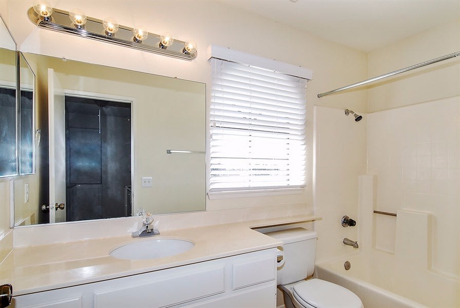 15940 Miller Ave, Fontana photo 14