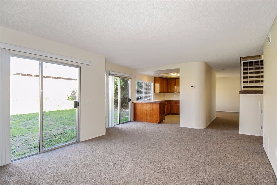 15940 Miller Ave, Fontana photo 6