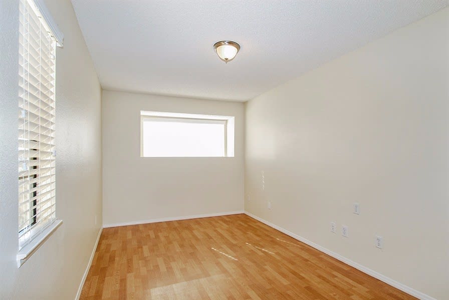 15940 Miller Ave, Fontana photo 10