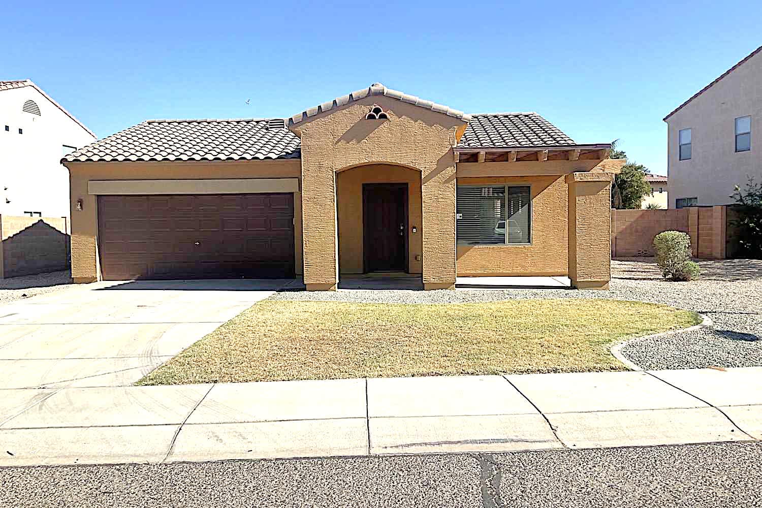 15949 West Mauna Loa Ln, Surprise photo 1