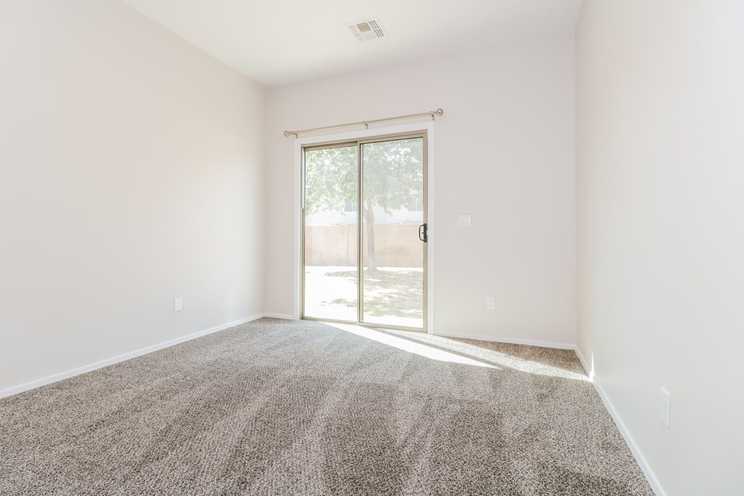 15949 West Mauna Loa Ln, Surprise photo 10