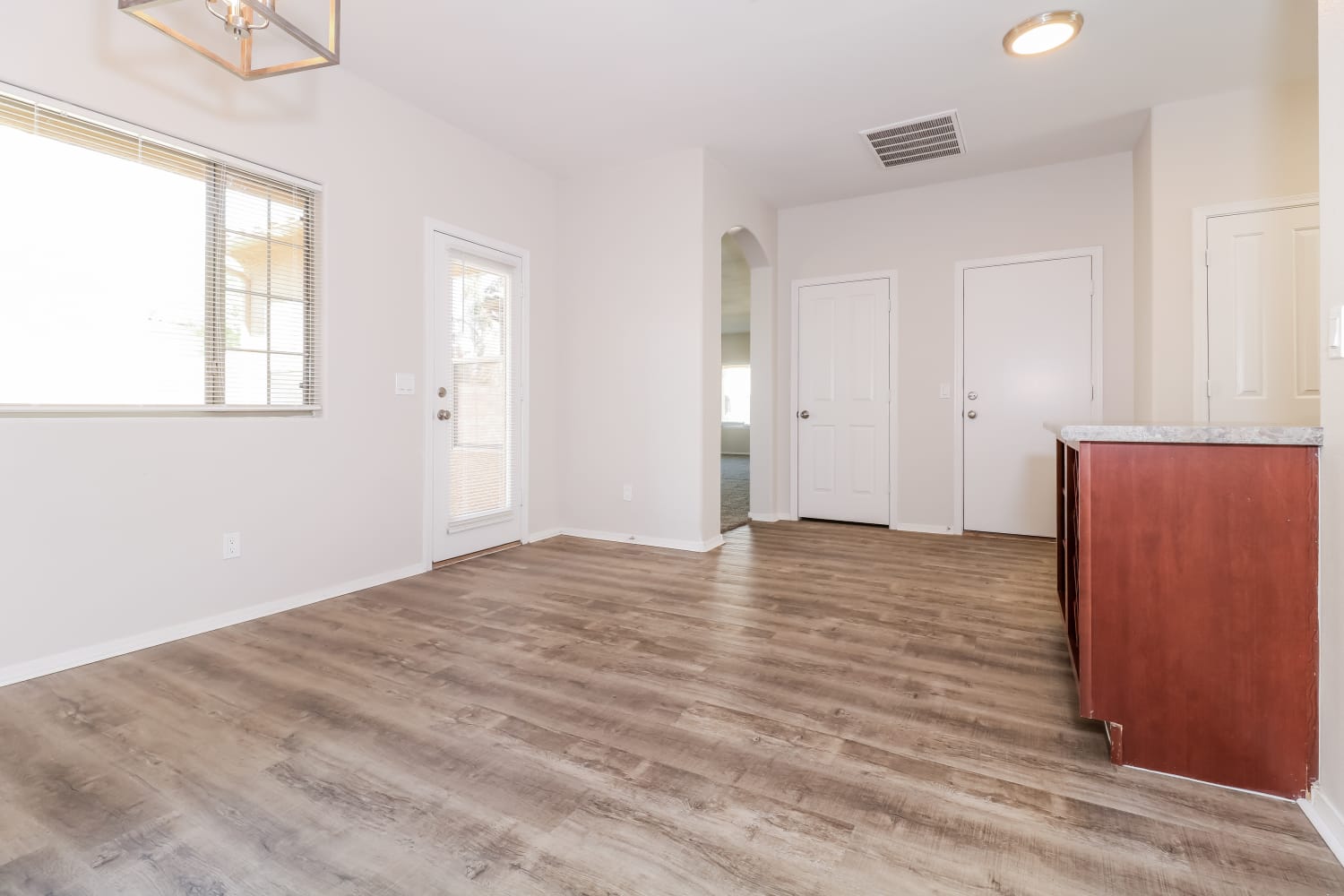 15949 West Mauna Loa Ln, Surprise photo 6