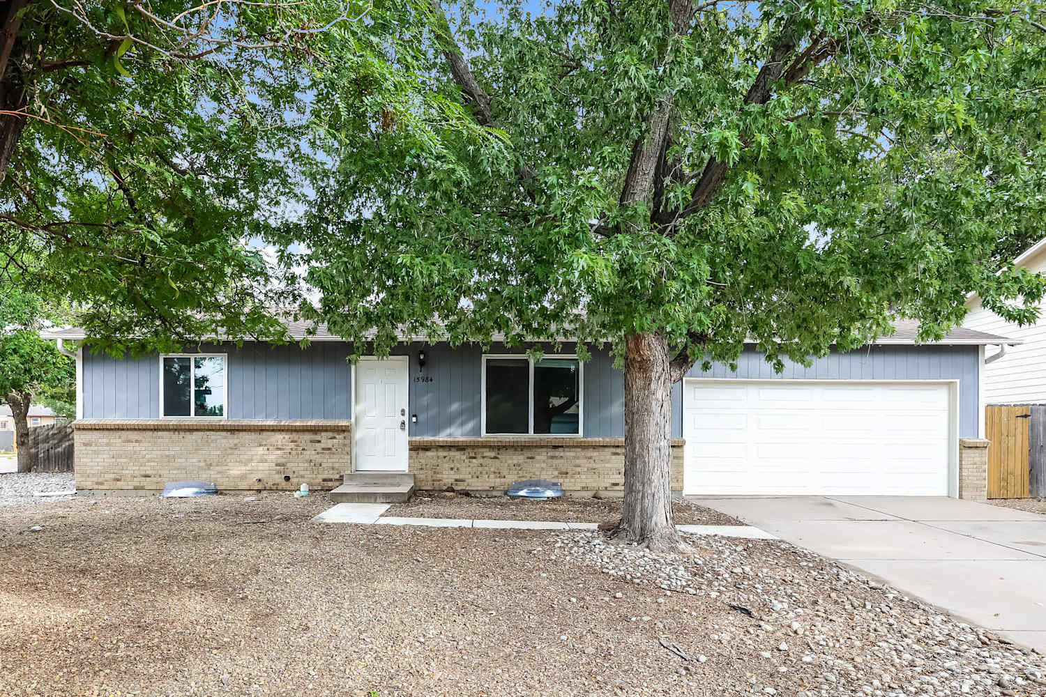 15984 E Bates Pl, Aurora photo 1