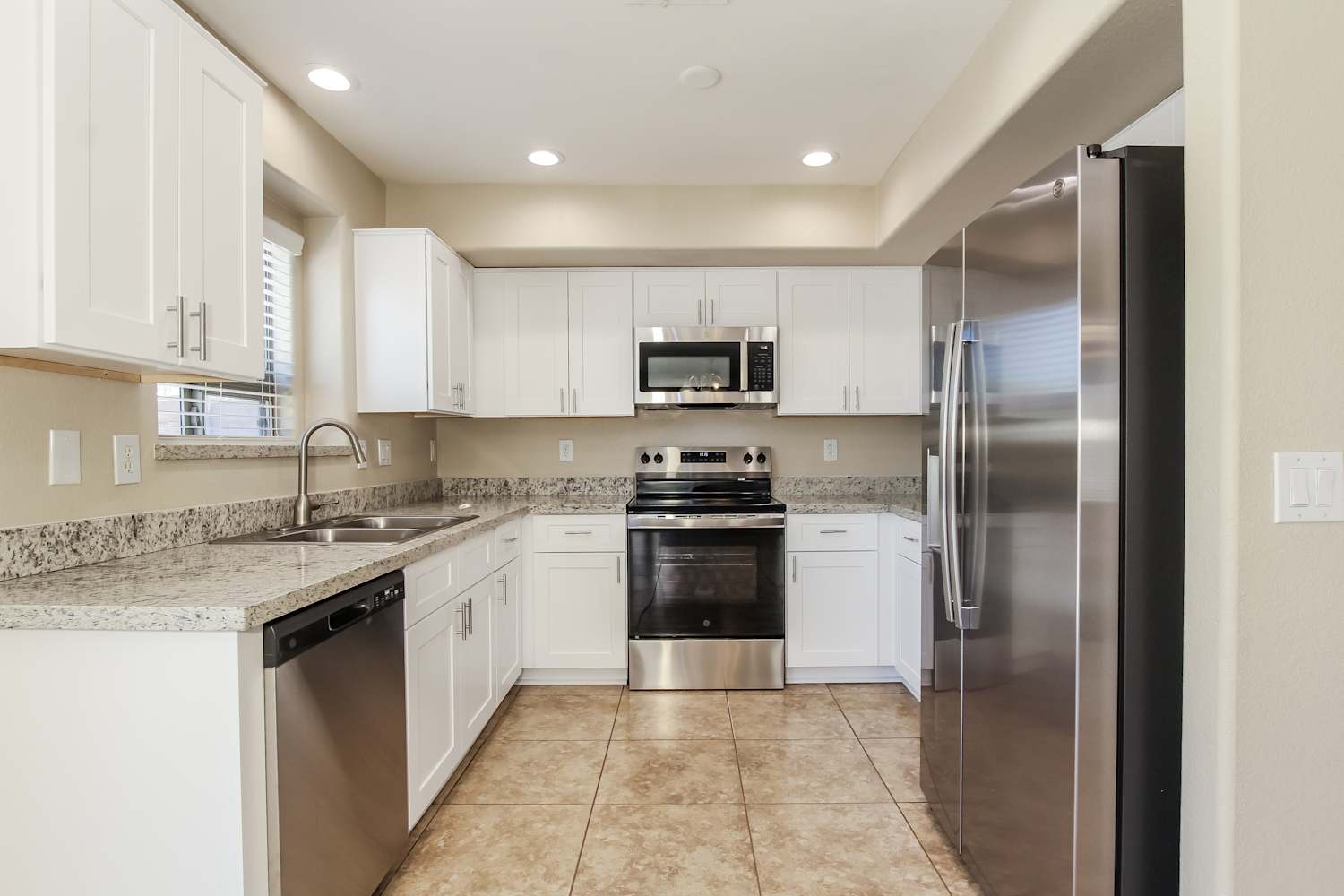 15986 W Durango St, Goodyear photo 6