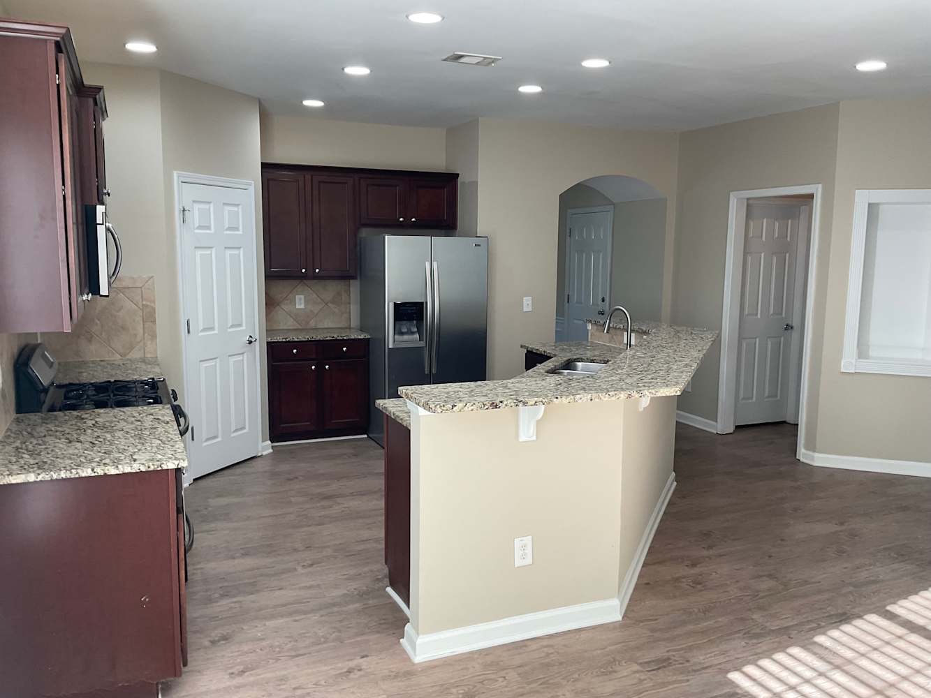 160 Edgewater Trl, Canton photo 6