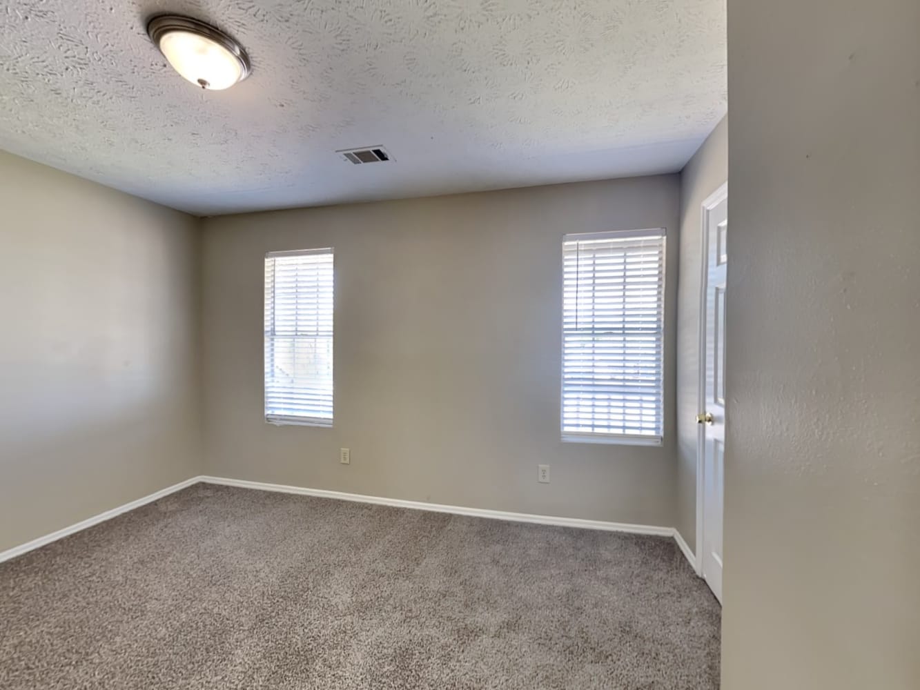 1600 Kennons Hill Ct, Stone Mountain photo 14