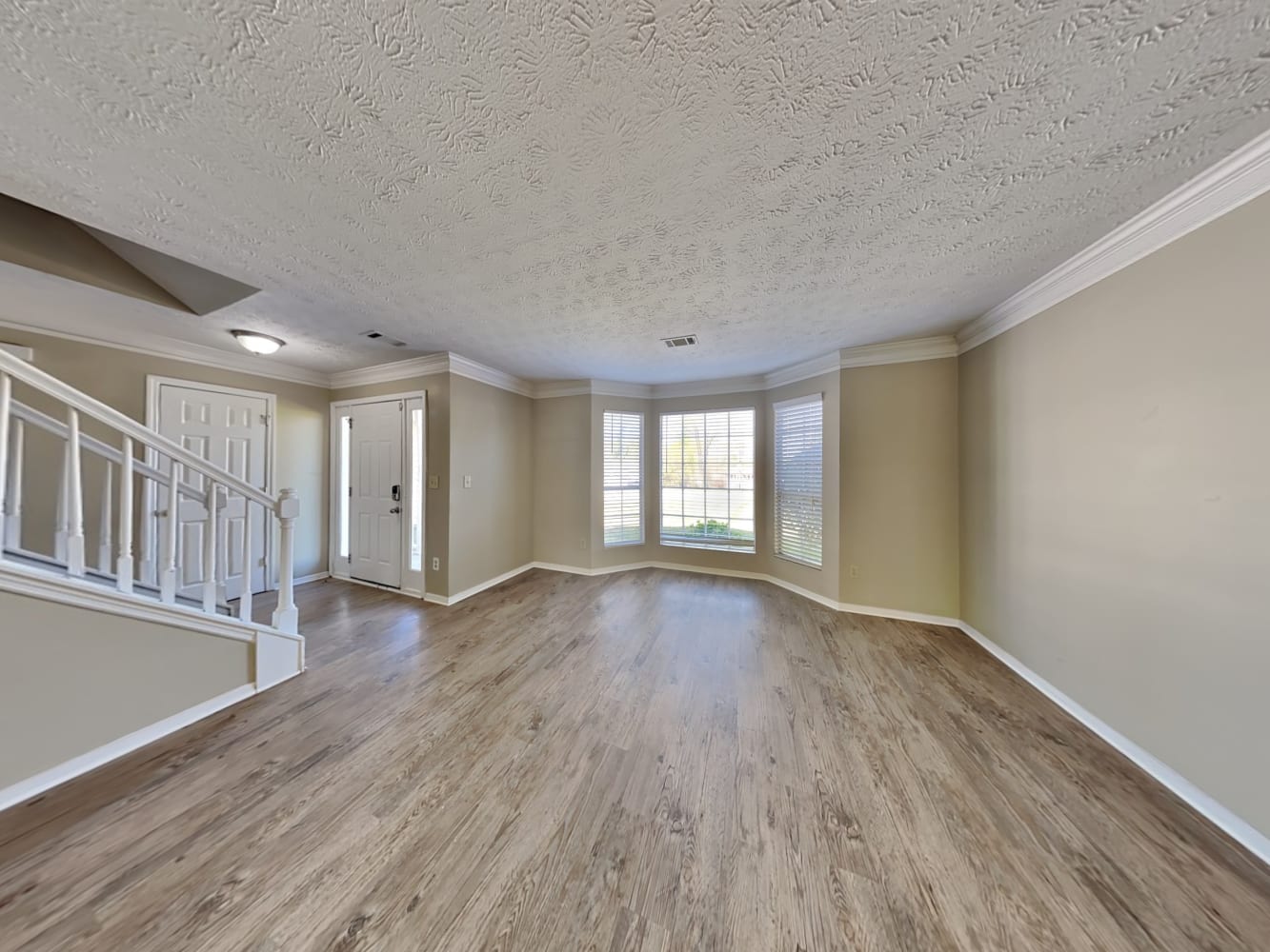 1600 Kennons Hill Ct, Stone Mountain photo 4