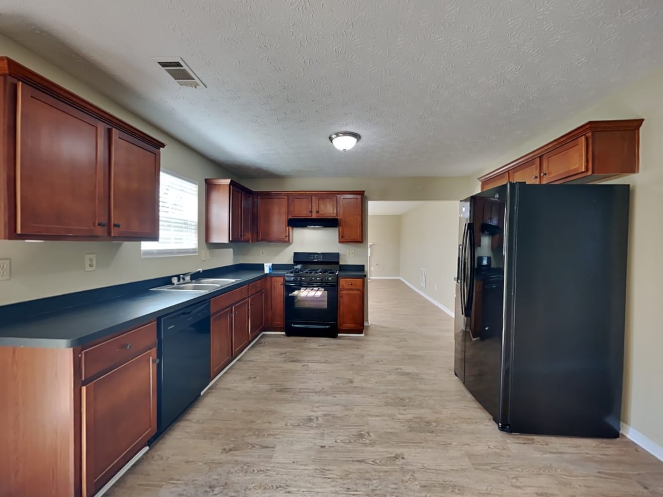 1600 Kennons Hill Ct, Stone Mountain photo 8