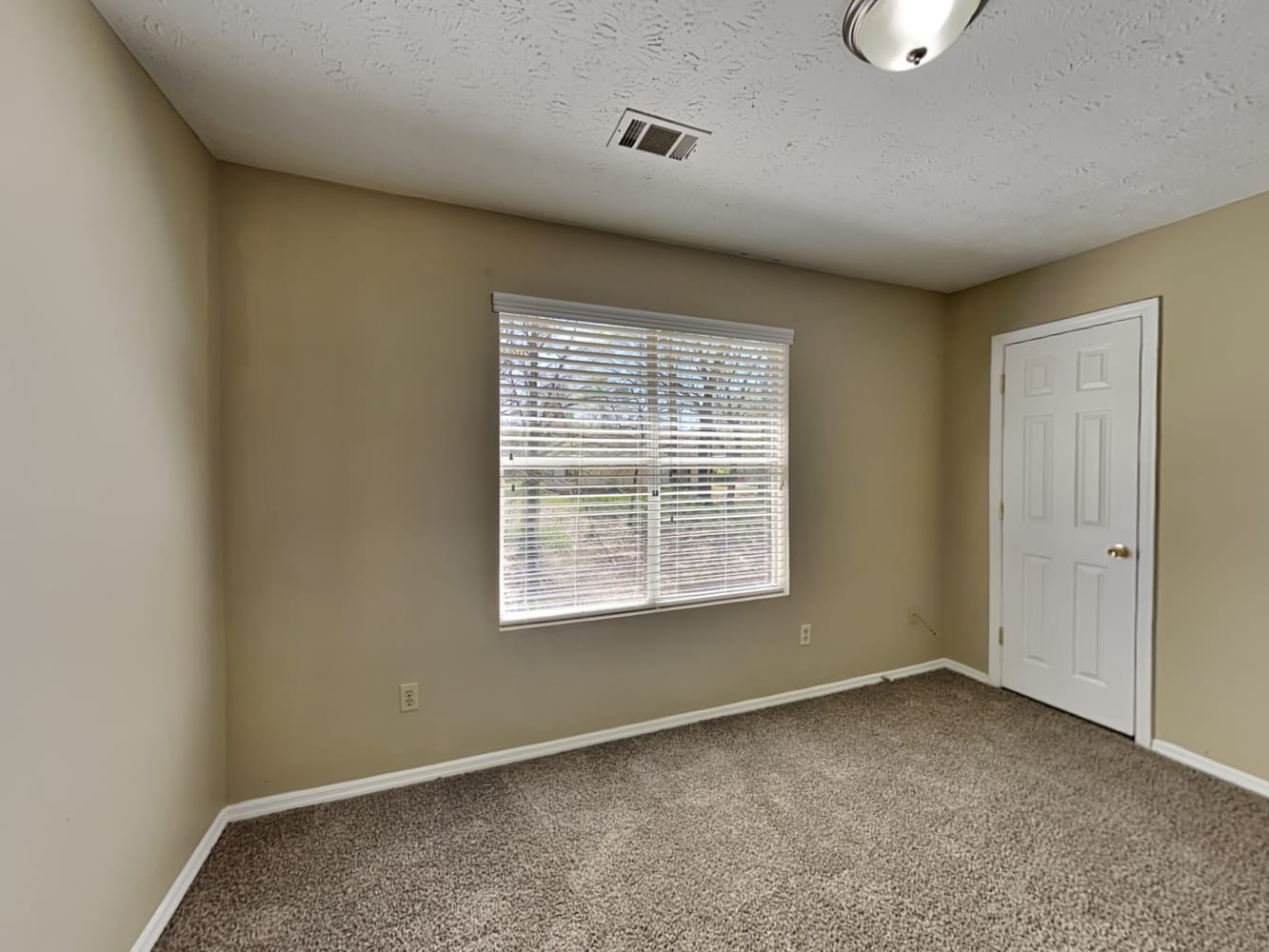 1600 Kennons Hill Ct, Stone Mountain photo 12