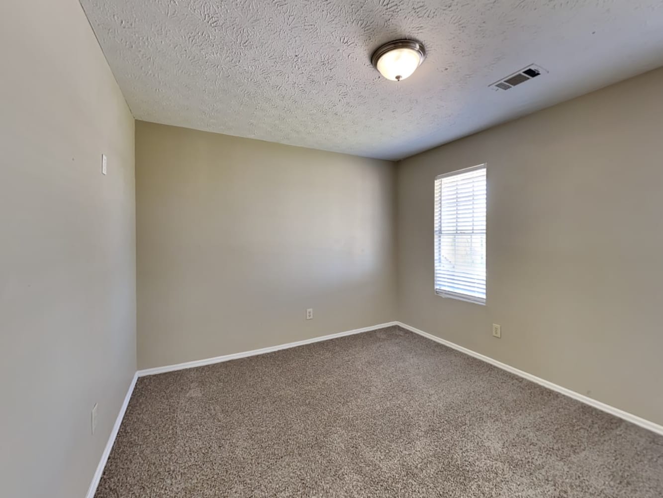 1600 Kennons Hill Ct, Stone Mountain photo 15