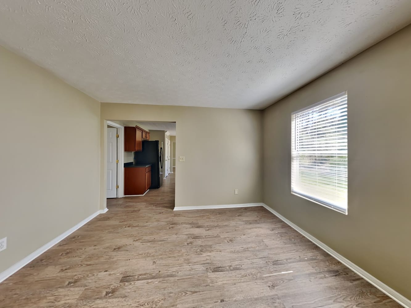 1600 Kennons Hill Ct, Stone Mountain photo 7