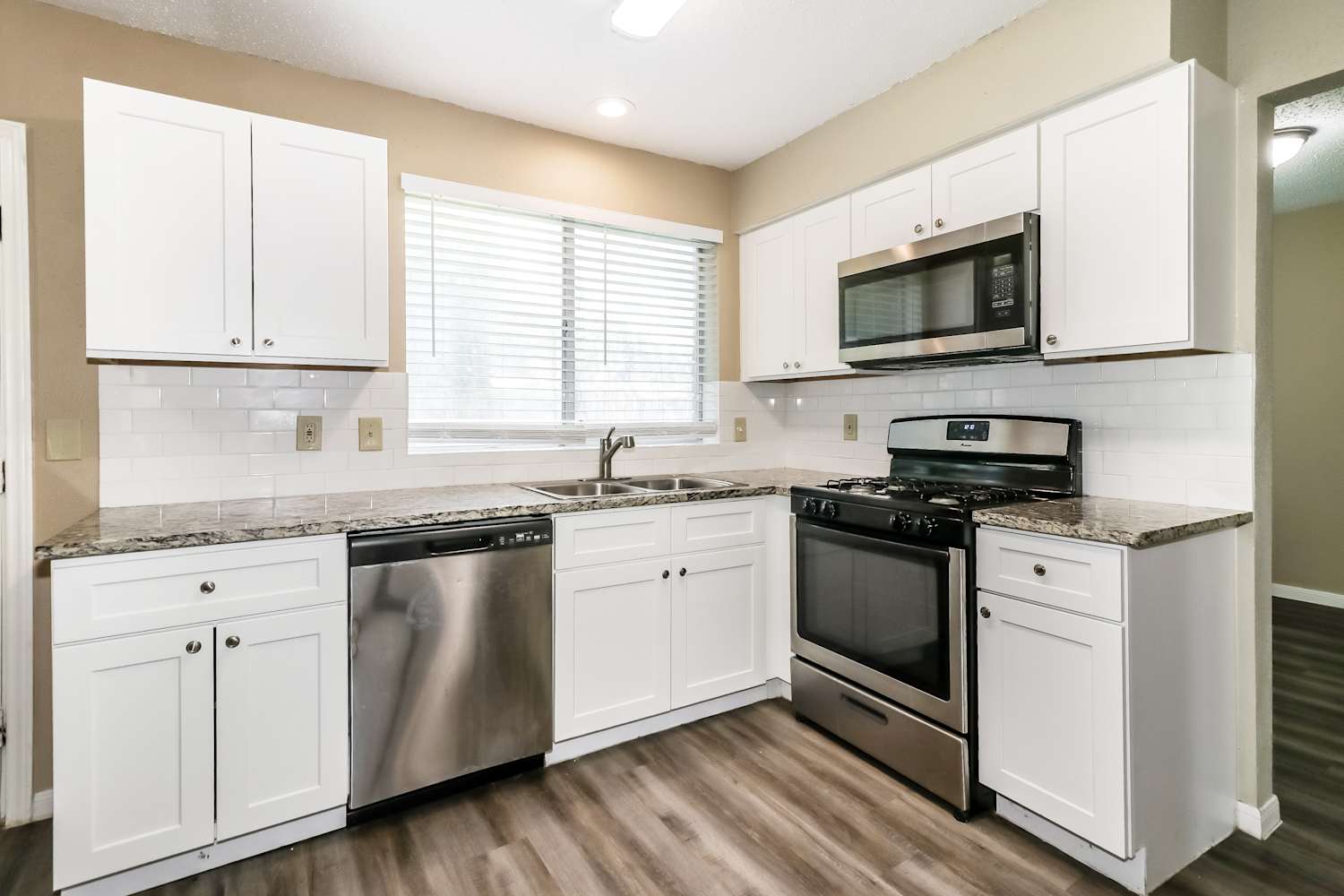 16011 Sweetwater Creek Dr, Houston photo 8