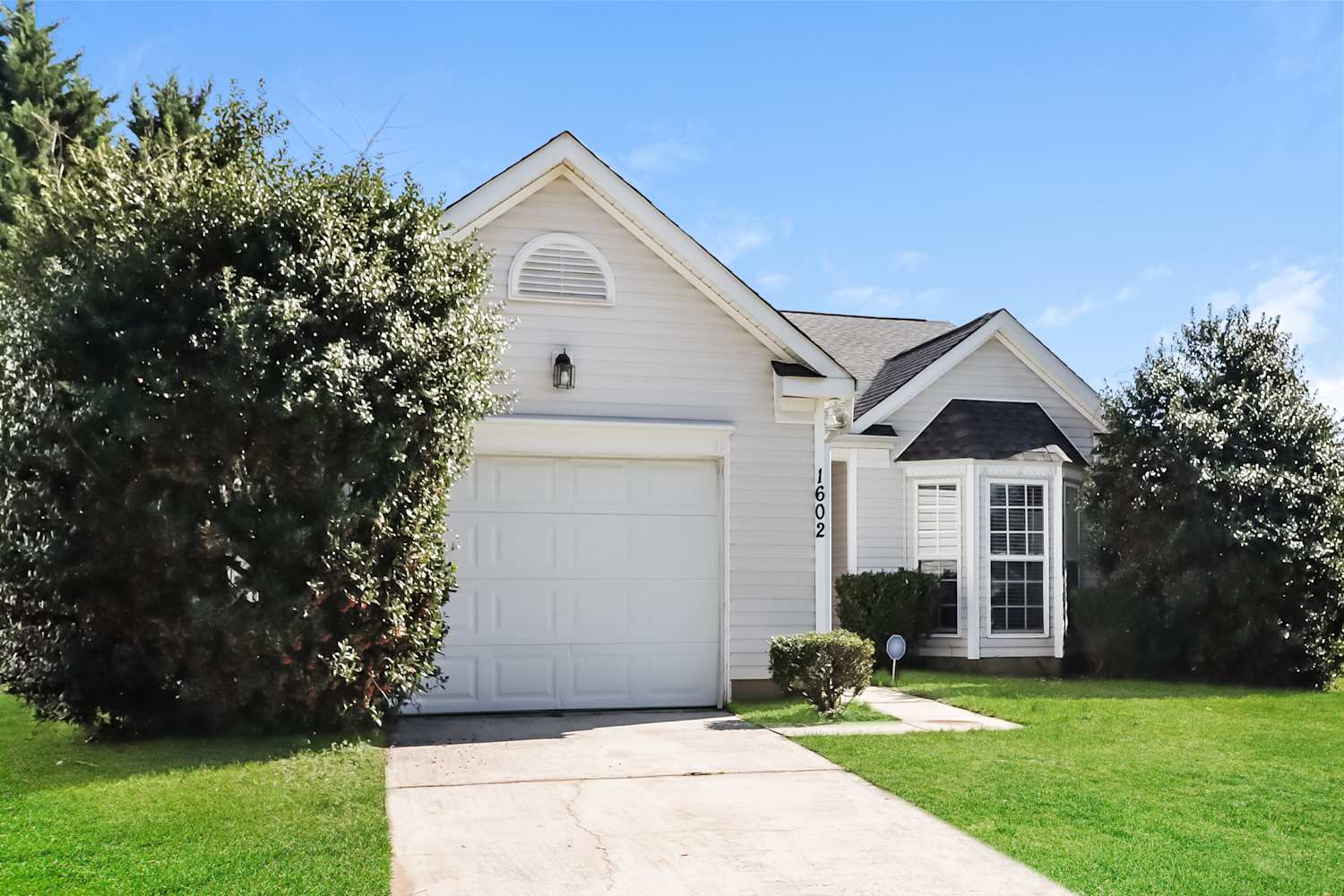 Front of 1602 Oakdale Green Dr, Charlotte, NC
